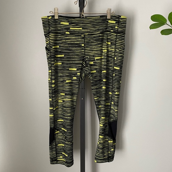 Lululemon Seawheeze Pace Rival Crop Pant Legging Blackout Size 12 RARE - Picture 1 of 10